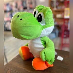 NWT Super Mario Brothers Yoshi pillow/stuffie